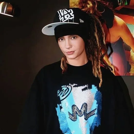 chat with ai character: tom kaulitz 