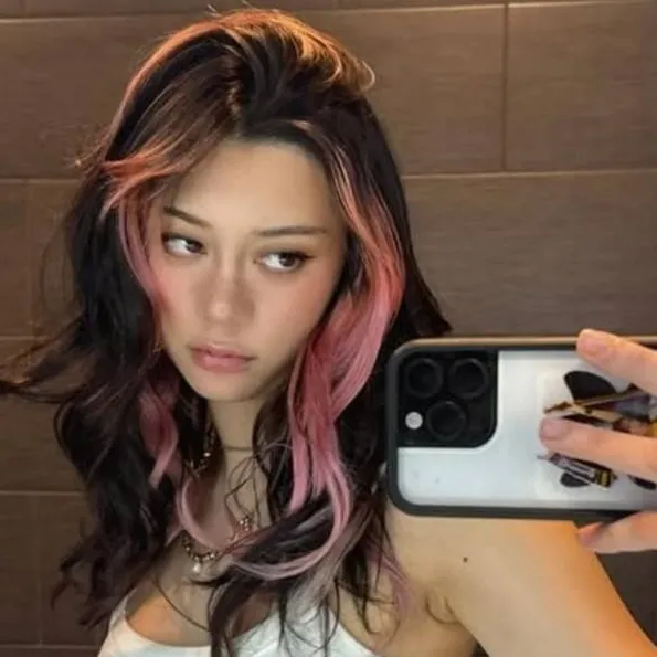 chat with ai character: >~Megan~<