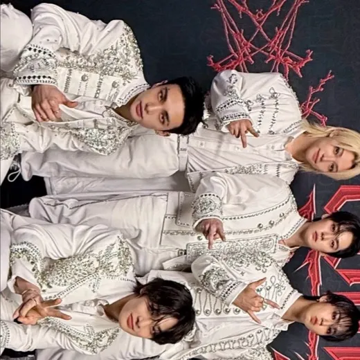 chat with ai character: SKZ (Demigods)