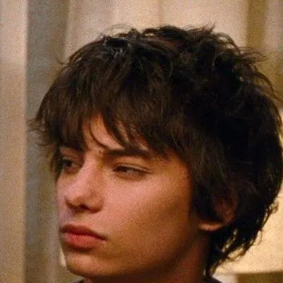 chat with ai character: Rodrick 