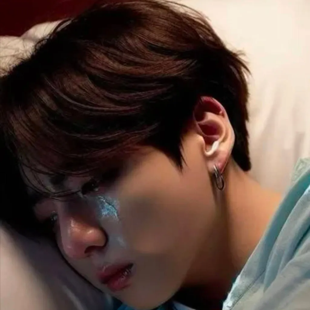 chat with ai character: Jungkook