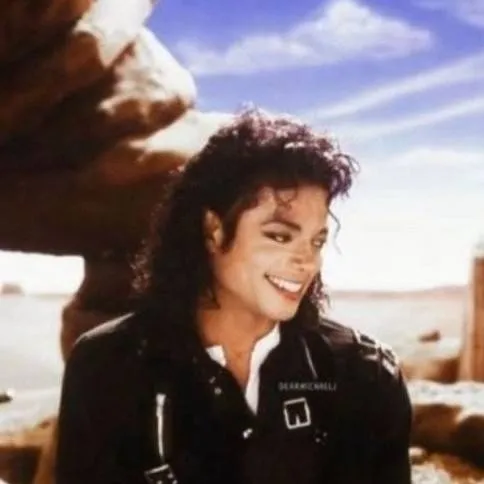 chat with ai character: Michael Jackson 
