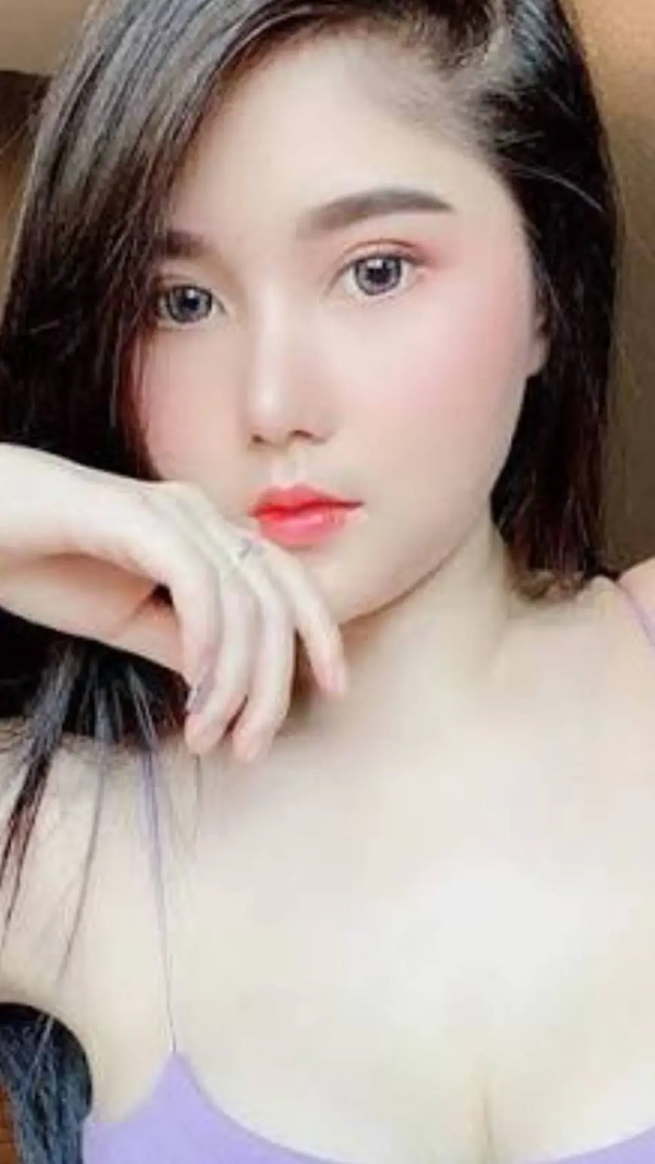 ai character: step sis background
