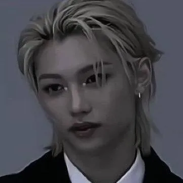 chat with ai character: Felix