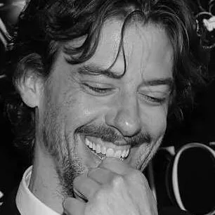 chat with ai character: Christian Borle 