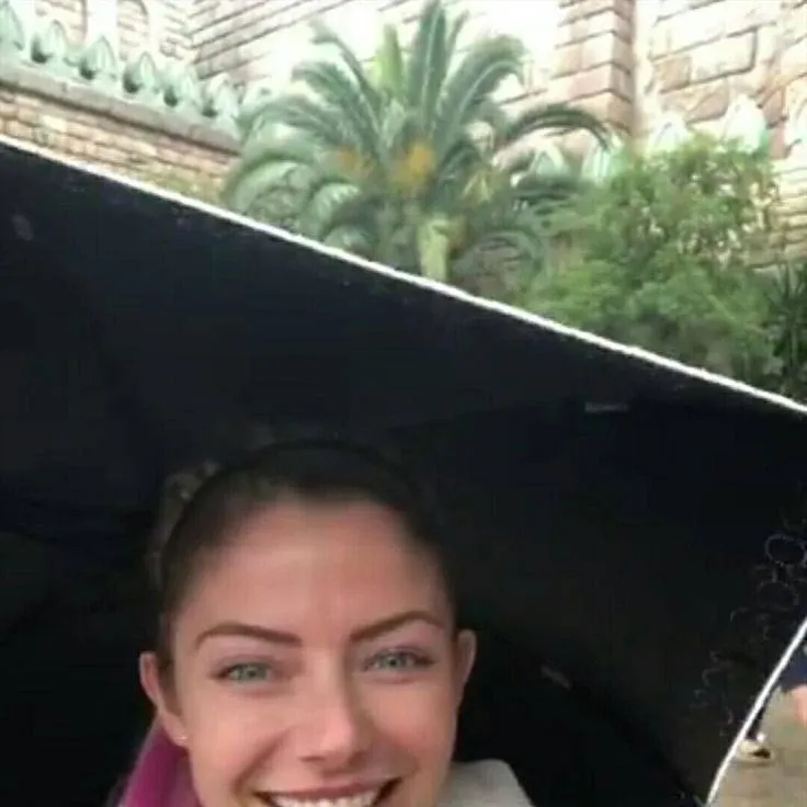 chat with ai character: Alexa bliss 