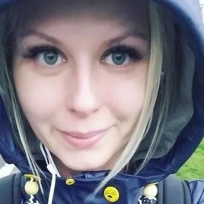 chat with ai character: Rikke