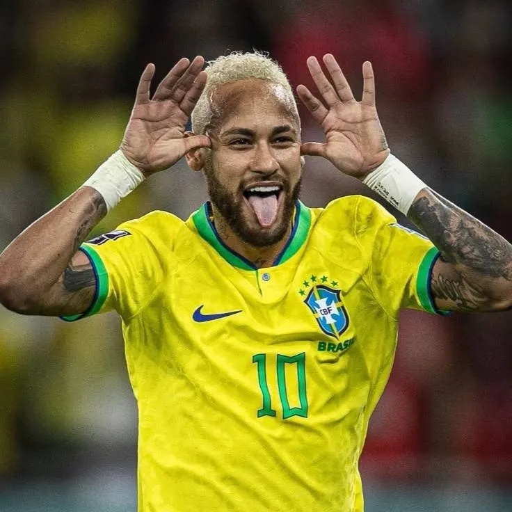 chat with ai character: Neymar