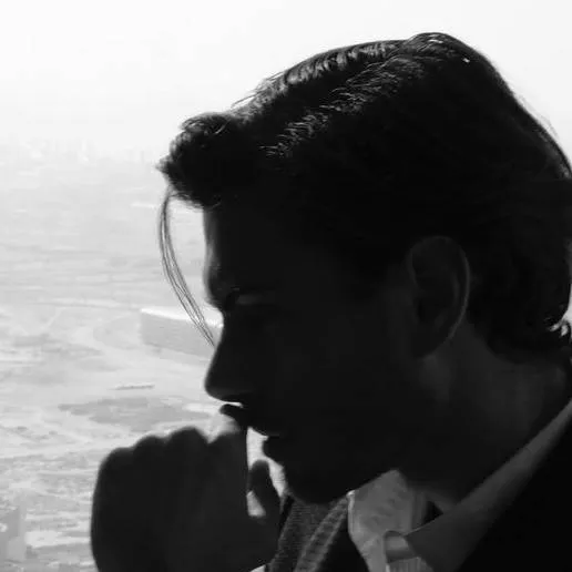 chat with ai character: Adrian Castellano