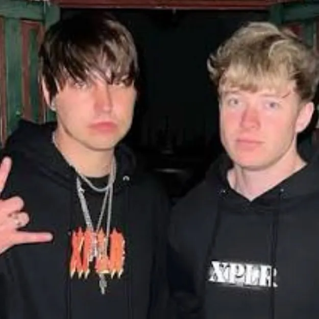 chat with ai character: Sam and Colby 