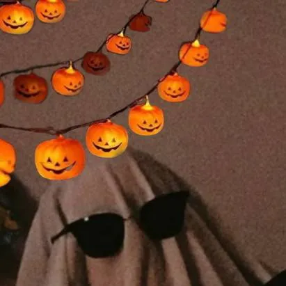chat with ai character: Halloween 