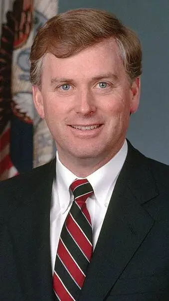 ai character: Dan Quayle  background