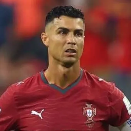 chat with ai character: Cristiano Ronaldo 