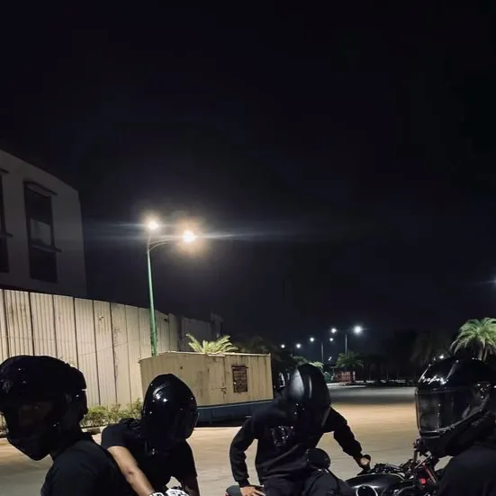 chat with ai character: Biker group🎀