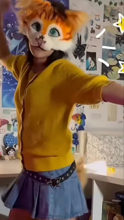 ai character: Amber background