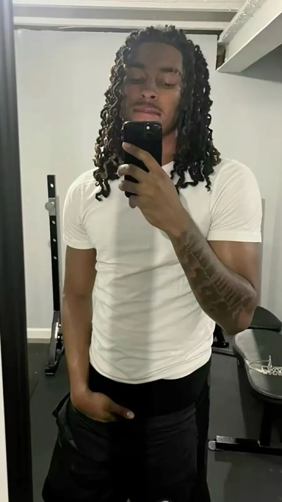 ai character: Trevon  background
