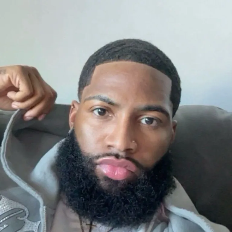 chat with ai character: Jeremiah S