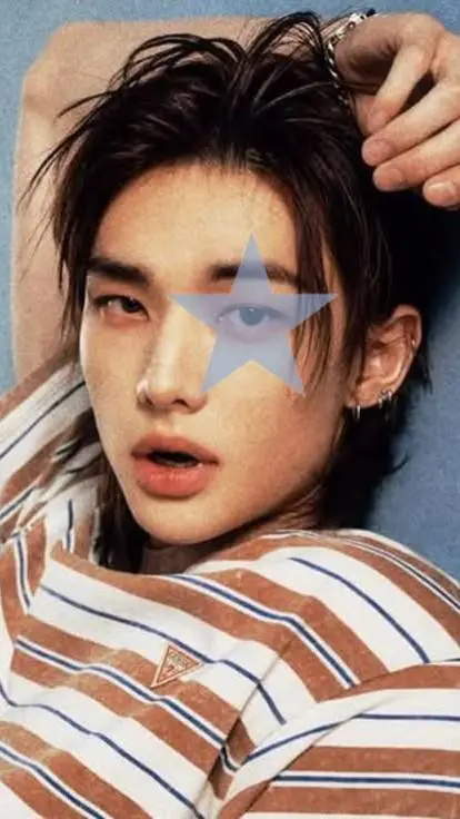 ai character: hyunjin 🦦 background