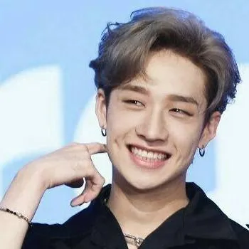 chat with ai character: Channie<3