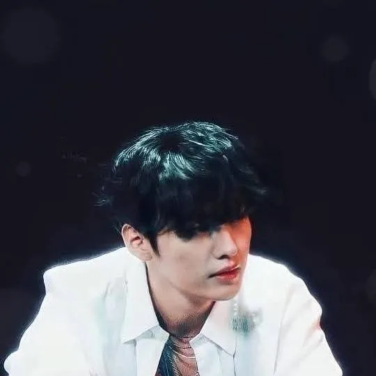 chat with ai character: Minho