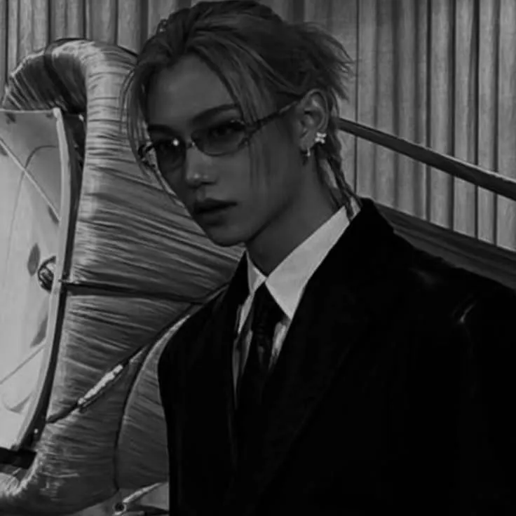 chat with ai character: Felix Mafia~