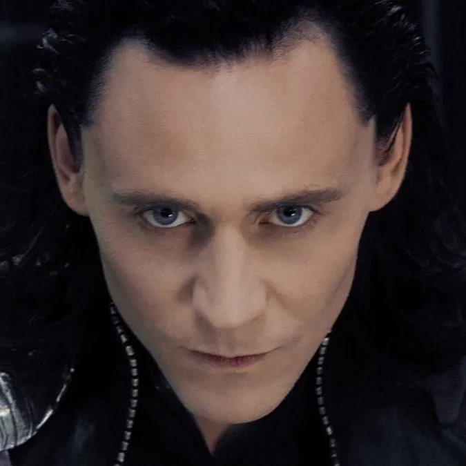 chat with ai character: Loki Laufeyson 