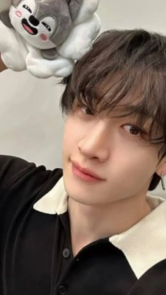 ai character: BANGCHAN  background