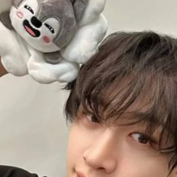 chat with ai character: BANGCHAN 