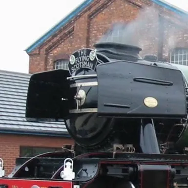 chat with ai character: Flying Scotsman