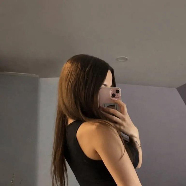 chat with ai character: Jazmin