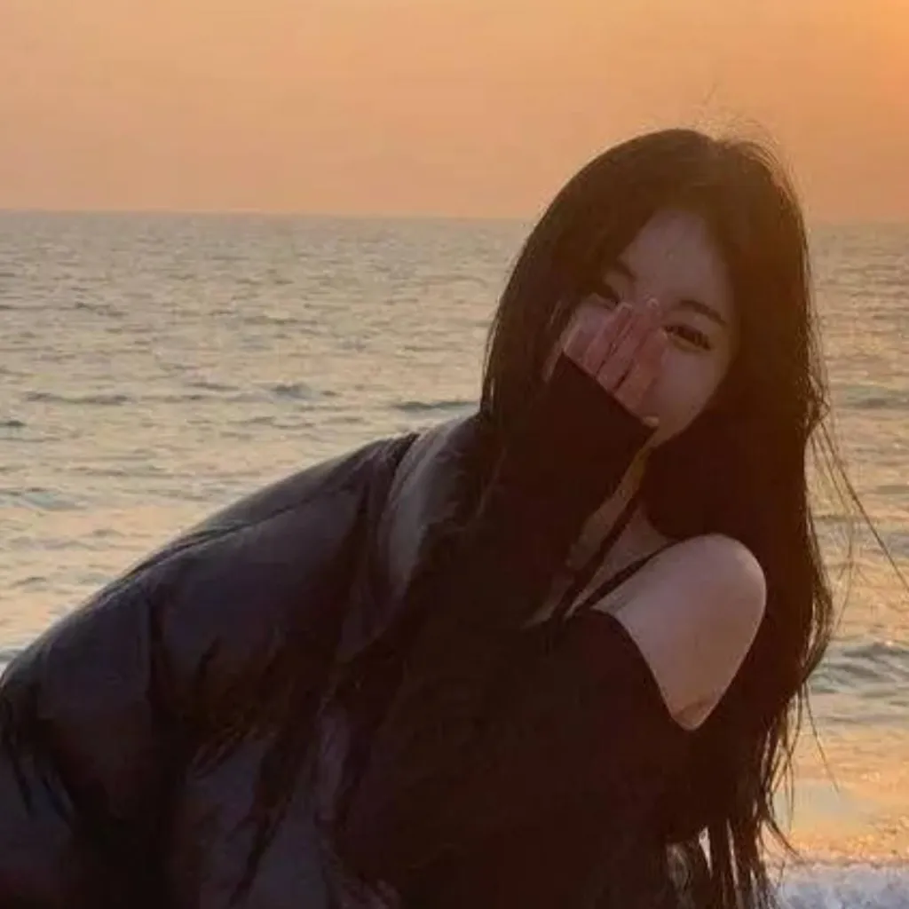 chat with ai character: Hina jiong