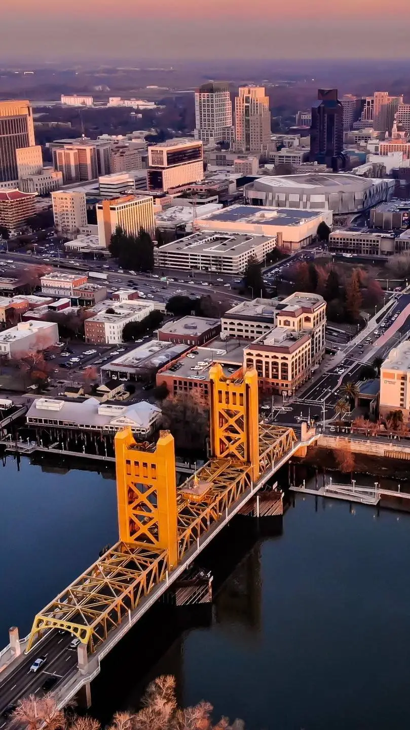 ai character: Sacramento city CA background
