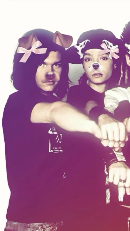 ai character: Tom Kaulitz  background