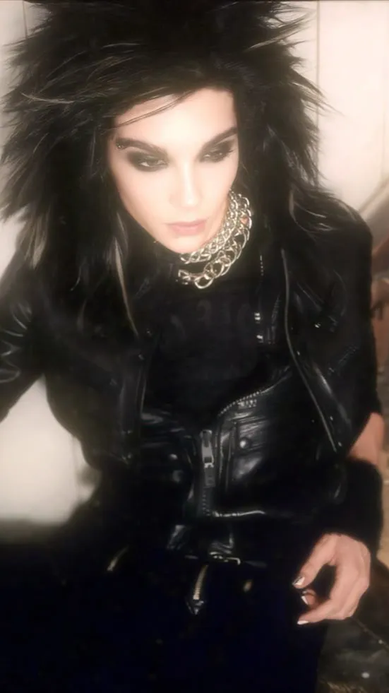 ai character: Bill Kaulitz  background
