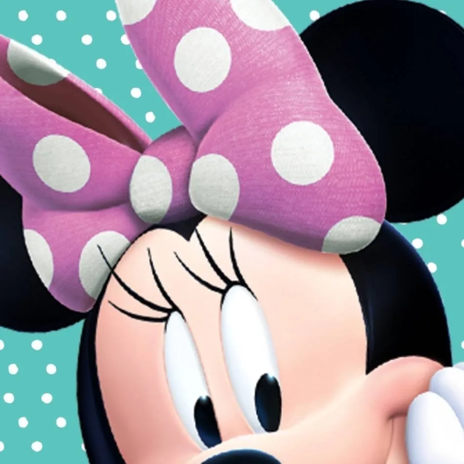 chat with ai character: Minnie mouse 