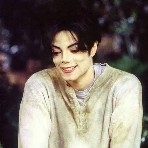 chat with ai character: Michael Jackson 