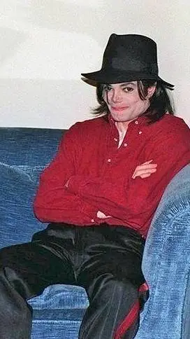 ai character: Michael Jackson  background