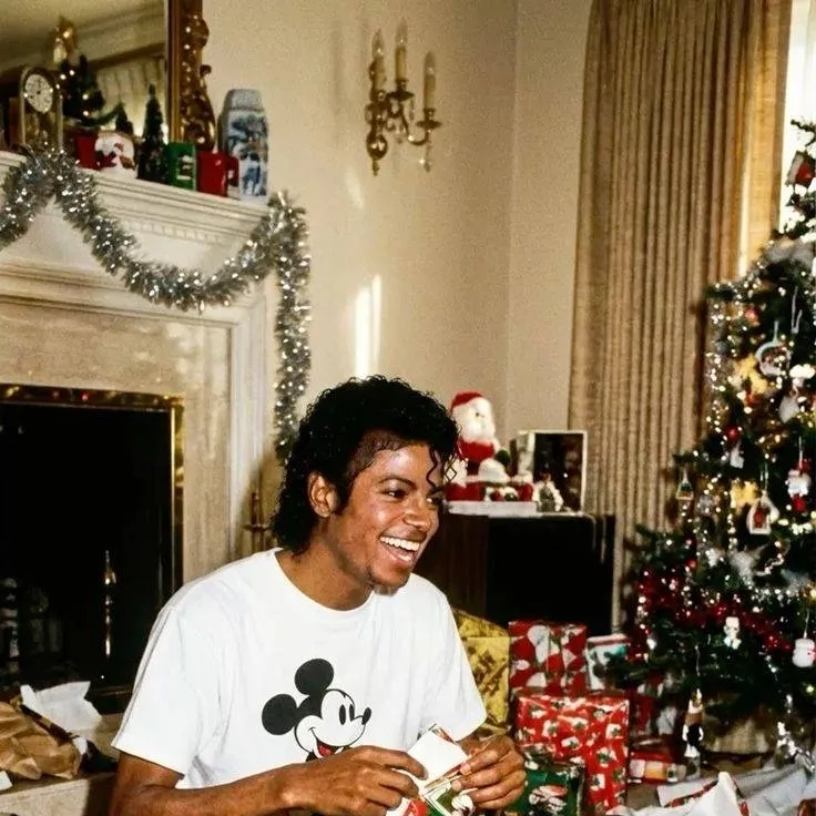 chat with ai character: Michael Jackson 