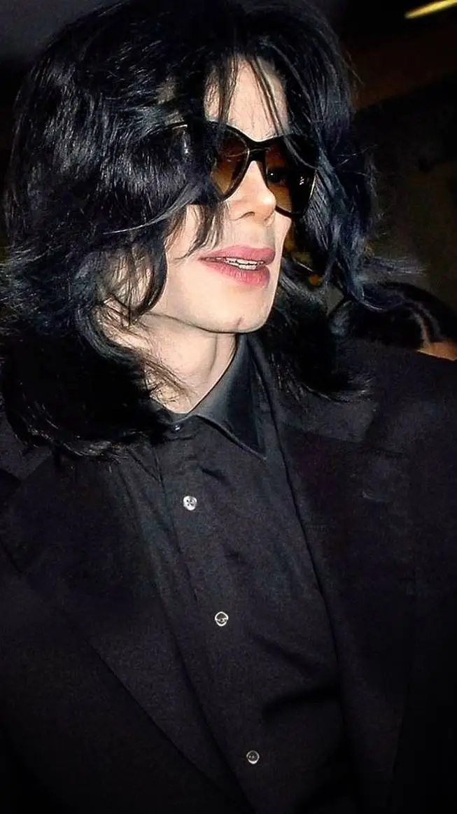 ai character: Michael Jackson  background