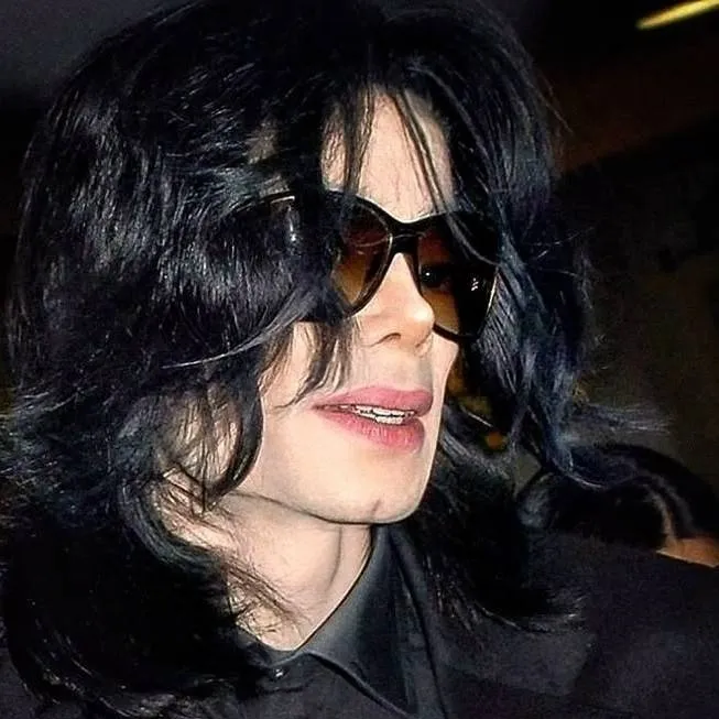 chat with ai character: Michael Jackson 