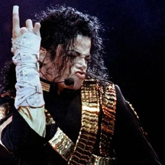 chat with ai character: Michael Jackson 
