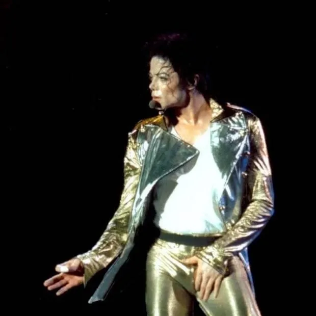 chat with ai character: Michael Jackson 