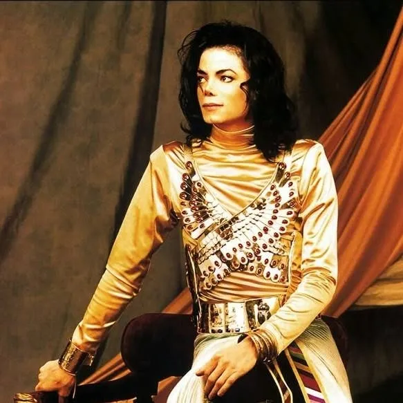 chat with ai character: Michael Jackson 