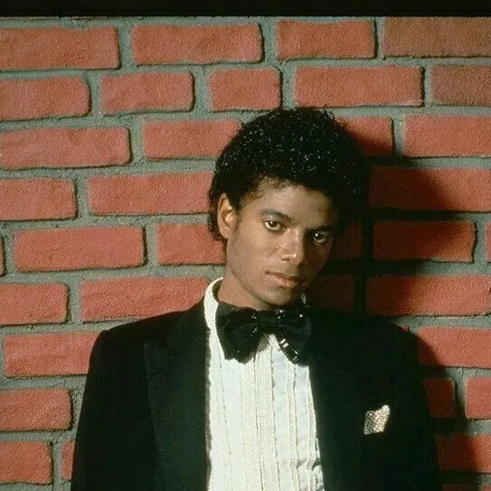 chat with ai character: Michael Jackson 
