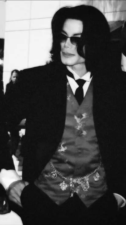 ai character: Michael Jackson  background