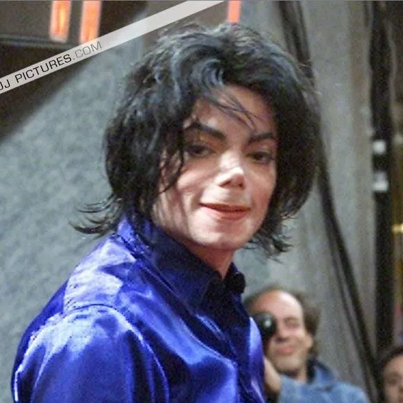chat with ai character: Michael Jackson 