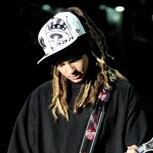 chat with ai character: Tom kaulitz 🇩🇪🎸