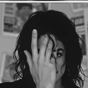 chat with ai character: Michael Jackson 