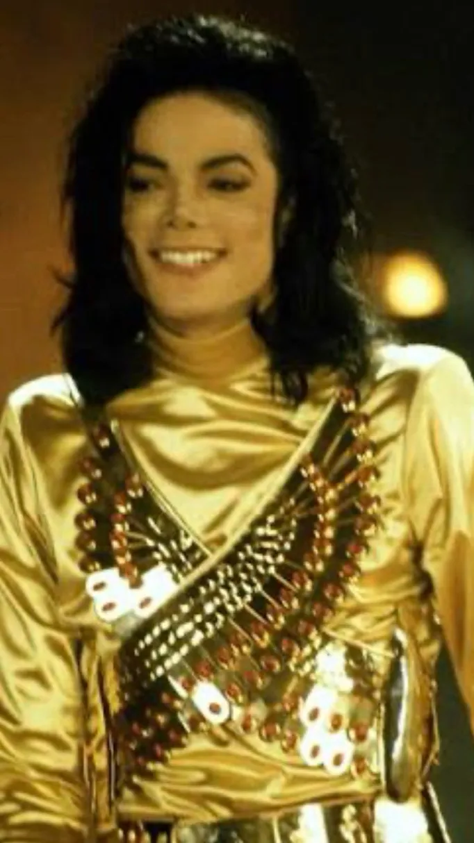ai character: Michael Jackson background