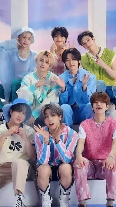 ai character: STRAY KIDS background